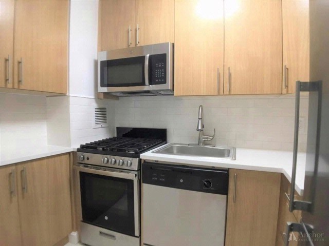 Foto del edificio - 1 Astor Pl