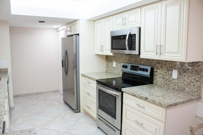 Foto del edificio - 450 Egret Cir