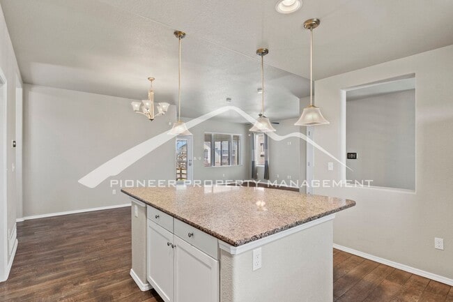 Building Photo - 3 bedroom, 2.5 bath Low-Maintenance Living with Mountain Views in Indigo Ranch