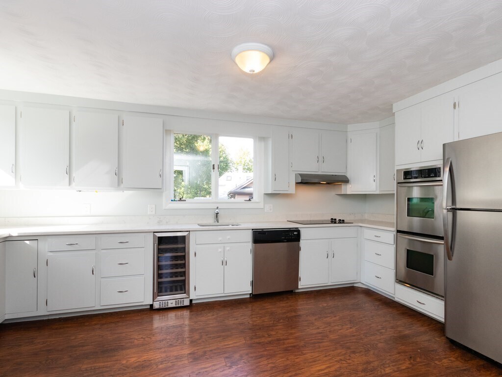 Primary Photo - 65 Waldeck Rd