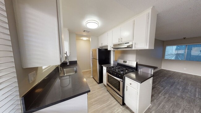 Interior Photo - 12617 OXNARD