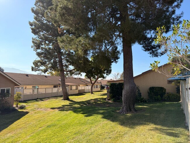 Building Photo - Updated Amalfi model with great patio too