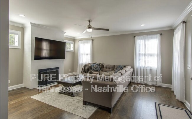 Building Photo - 903 Cheatham Pl