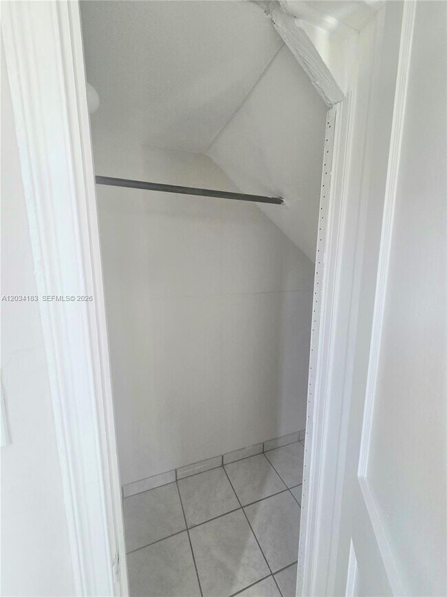 Foto del edificio - 1112 SW 11th St