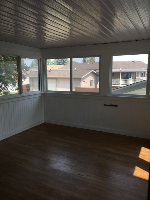Building Photo - 2 Bed 1 Bath Unit in Olds, AB