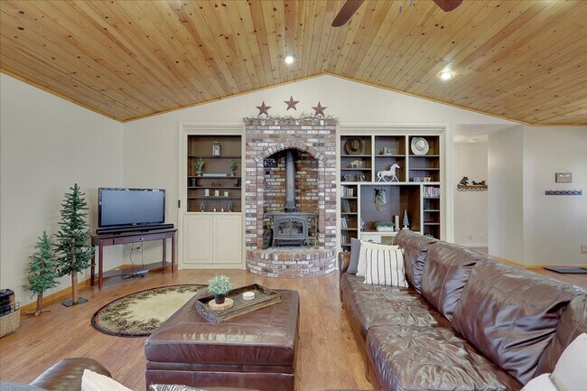 Foto del edificio - 21740 Homestead Rd