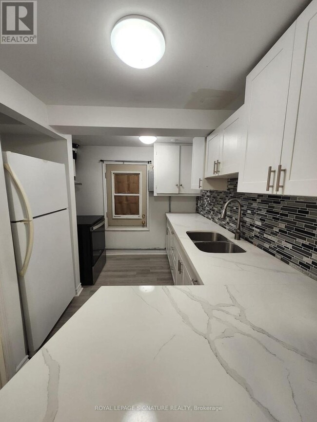 Building Photo - 521 Havelock Dr