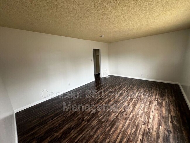 Foto del edificio - 475 E 61ST St