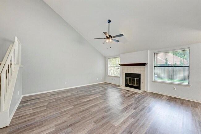 Foto del edificio - 7802 Van Dyke Dr
