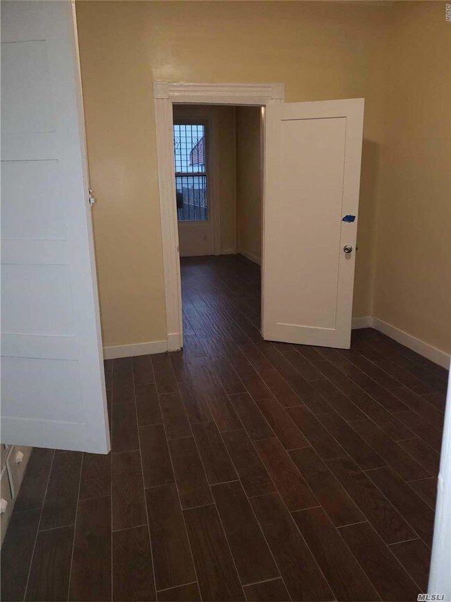 Building Photo - 233 Etna St