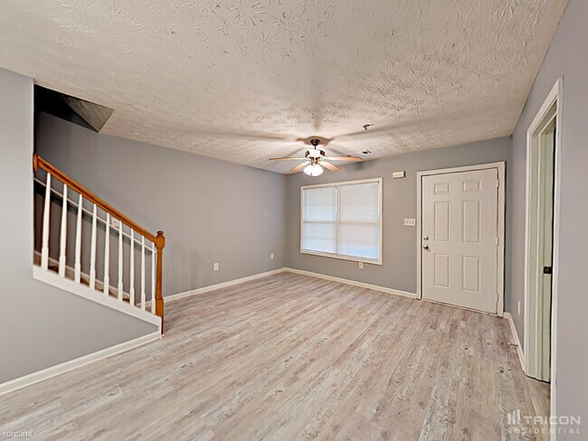 Building Photo - 1038 Wedgewood Ct NE
