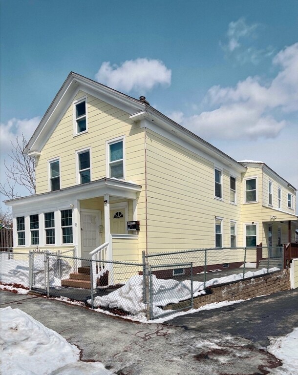 Building Photo - 21 Clarkson St