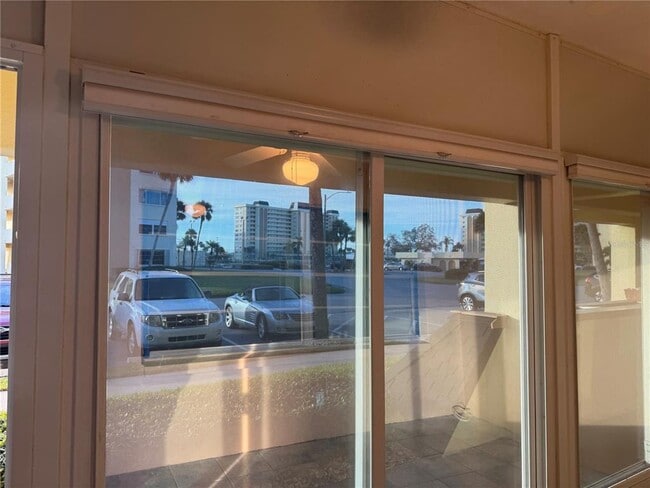 Foto del edificio - 4700 Cove Cir