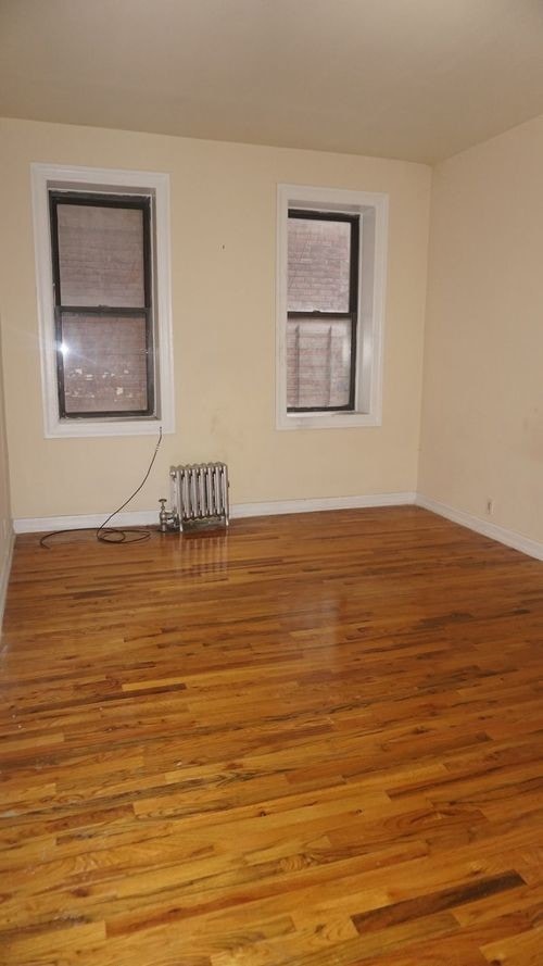 Building Photo - 49 E 19th St