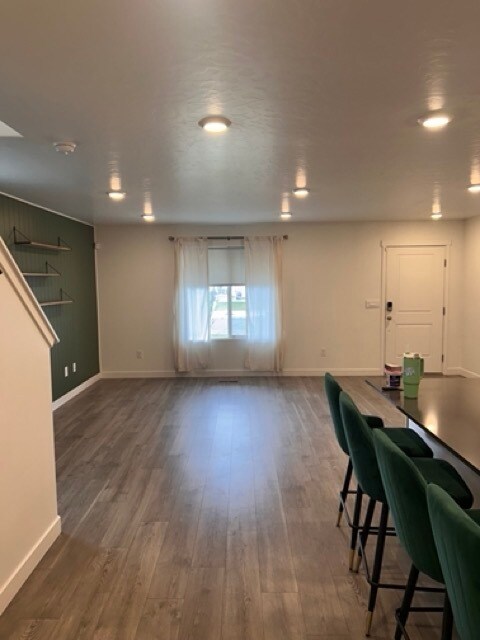 Sala de estar - 492 N Trident Dr
