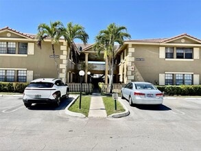 Building Photo - 2624 Riverside Dr