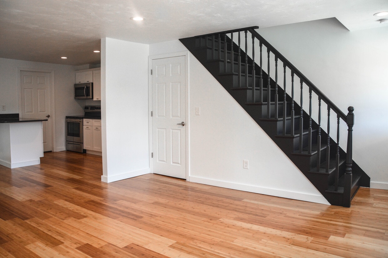 554 Main St Unit 3, Sturbridge, MA 01518 Apartments in Sturbridge, MA