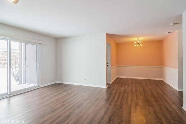 Foto del edificio - 1920 Hidden Creek Cir
