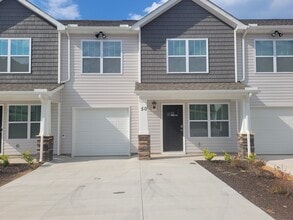 Building Photo - 110 Clear Creek Ln