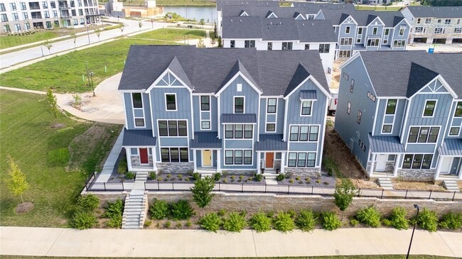 Building Photo - 16523 Yellow Wood Dr