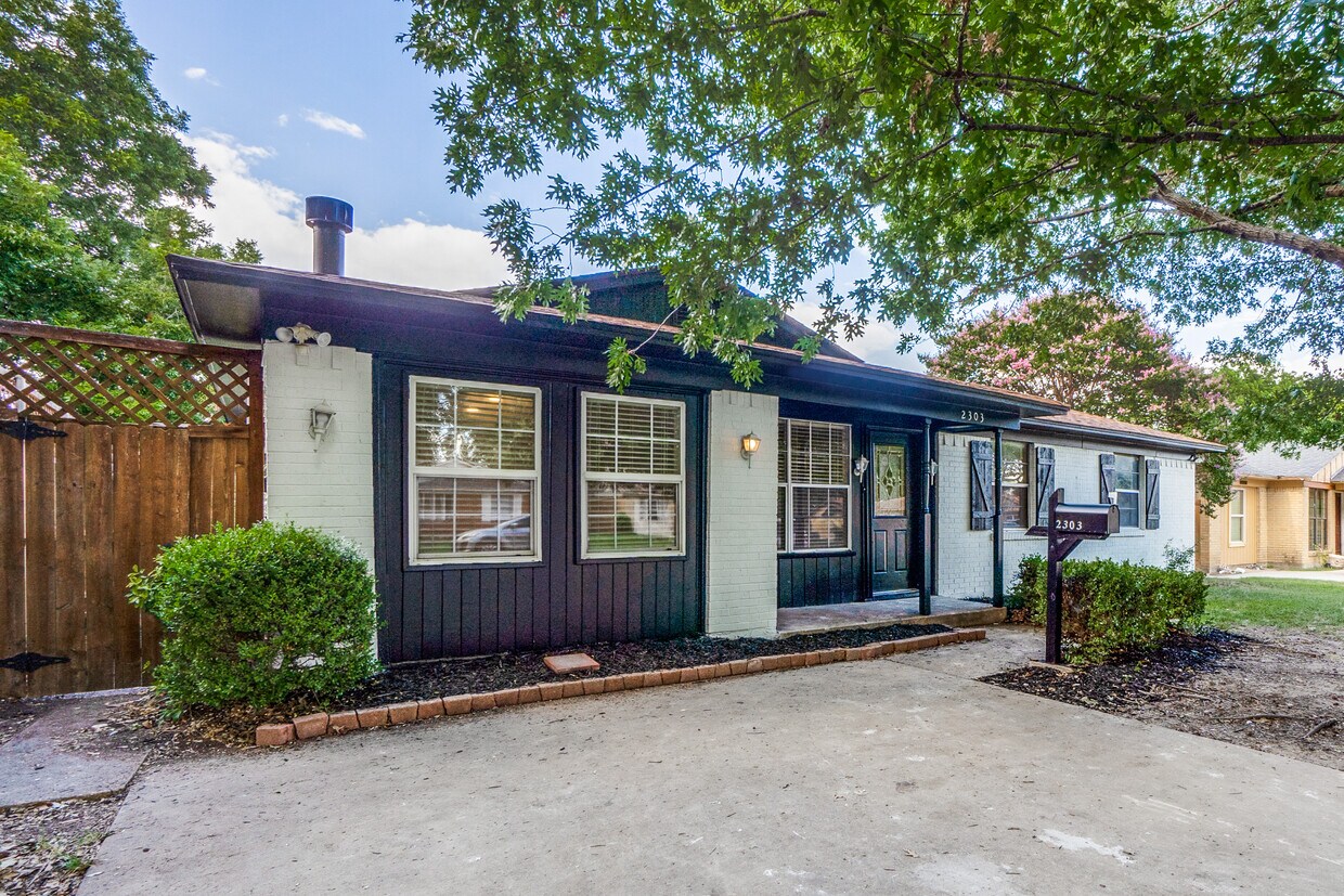 2303 Loyce Dr, Mesquite, TX 75149 House Rental in Mesquite, TX