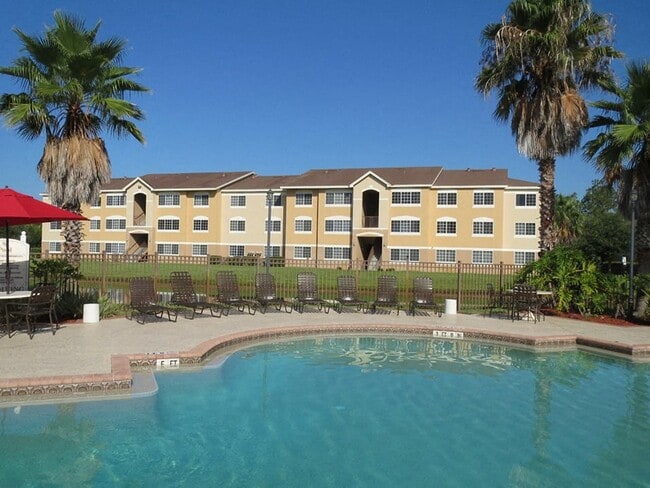 Building Photo - Carolina Club Apartments