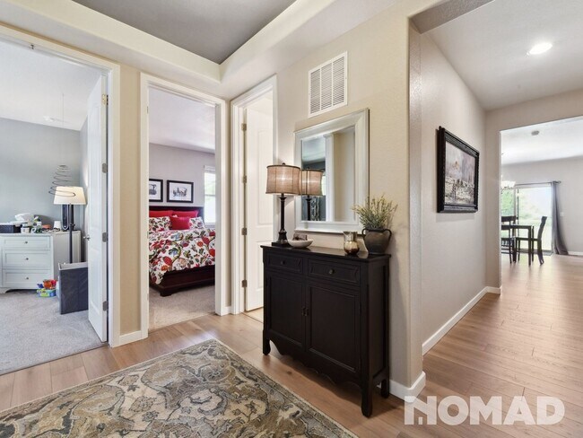 Foto del edificio - 4 Bedroom Single Family Home in Aurora