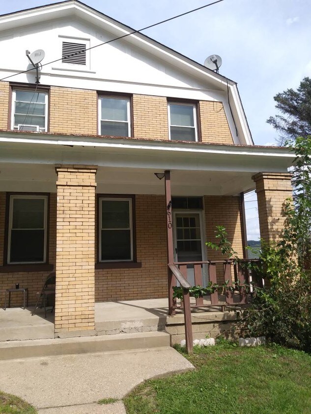 610 Brown Ave, Wilmerding, PA 15148 Townhome Rentals in Wilmerding PA