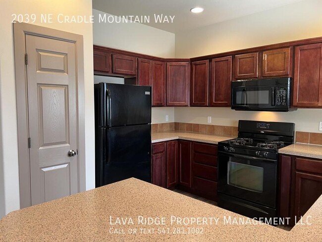 Building Photo - Unfurnished, 1765 square foot lovely 3 bed...