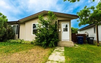 Building Photo - 809 Steeves Ave