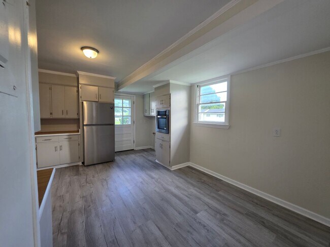 Building Photo - 2266 Onslow Dr