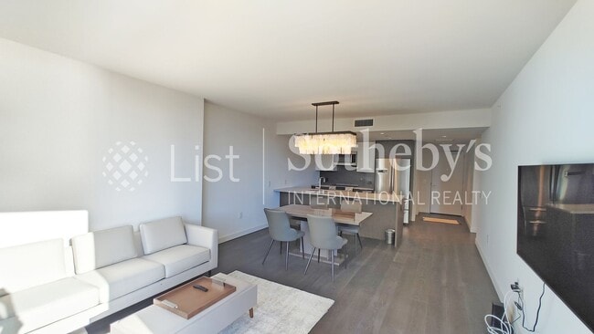 Building Photo - Ae'o #2303  |  Honolulu, HI