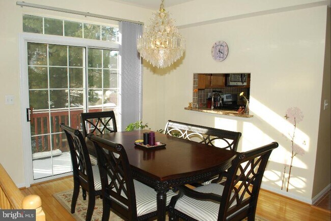 Foto del edificio - 4070 Fountainside Ln