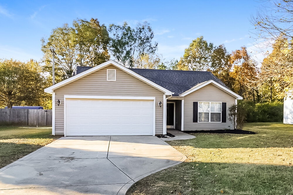 Primary Photo - 4905 Aldersbrook Dr