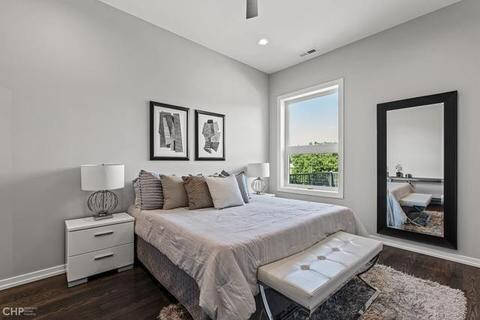 Foto del edificio - 4758 S Indiana Ave