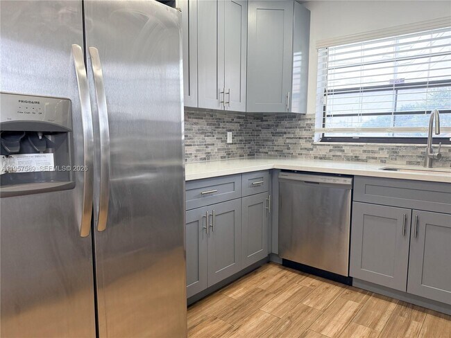 Building Photo - 9151 Orchid Tree Ln