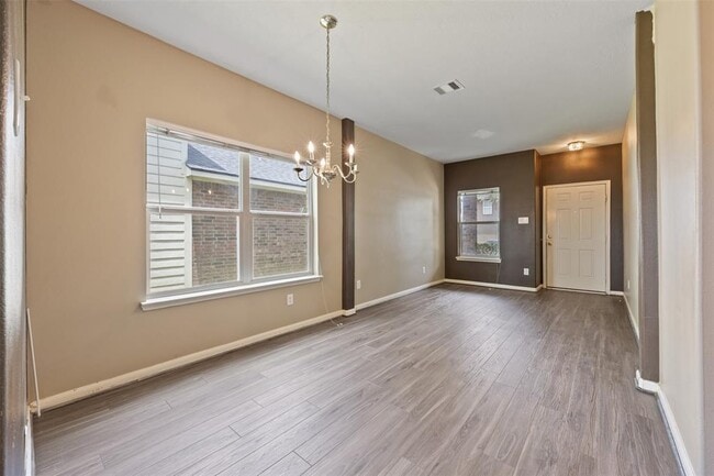 Building Photo - 1106 Vernage Rd