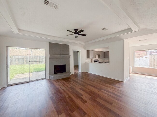 Foto del edificio - 12779 Enchanted Path Dr