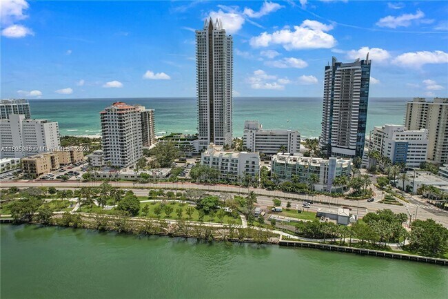 Foto del edificio - 6362 Collins Ave