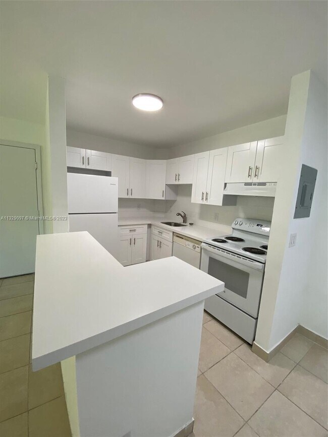 10701 Cleary Blvd Unit 209, Plantation, FL 33324 Condo for Rent in