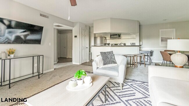 Foto del edificio - 10263 Whispering Forest Dr