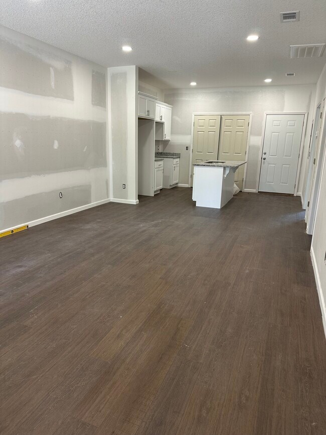 Foto del edificio - 1205 Winona Ave