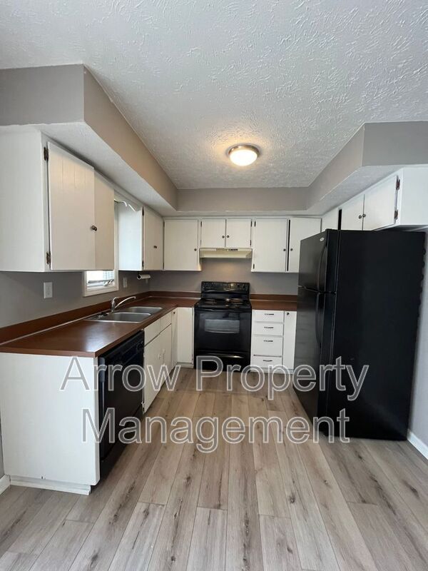 Foto del edificio - 4441 N 67th St