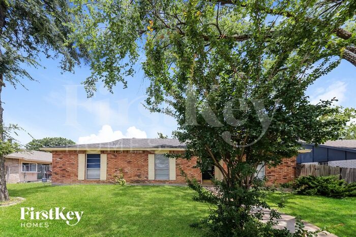 Primary Photo - 3317 Kenwood Dr