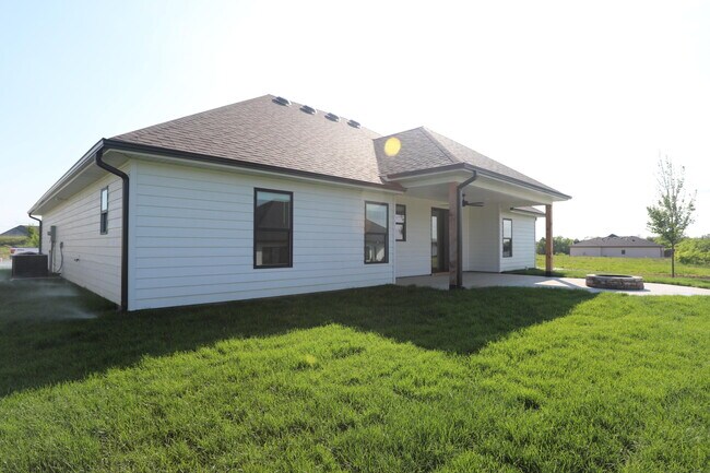 Foto del edificio - 4605 Chambers Bay Dr