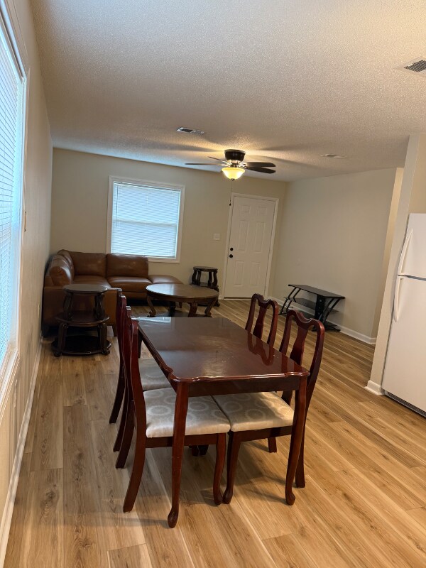 Foto del edificio - 706 Shady Ln Dr