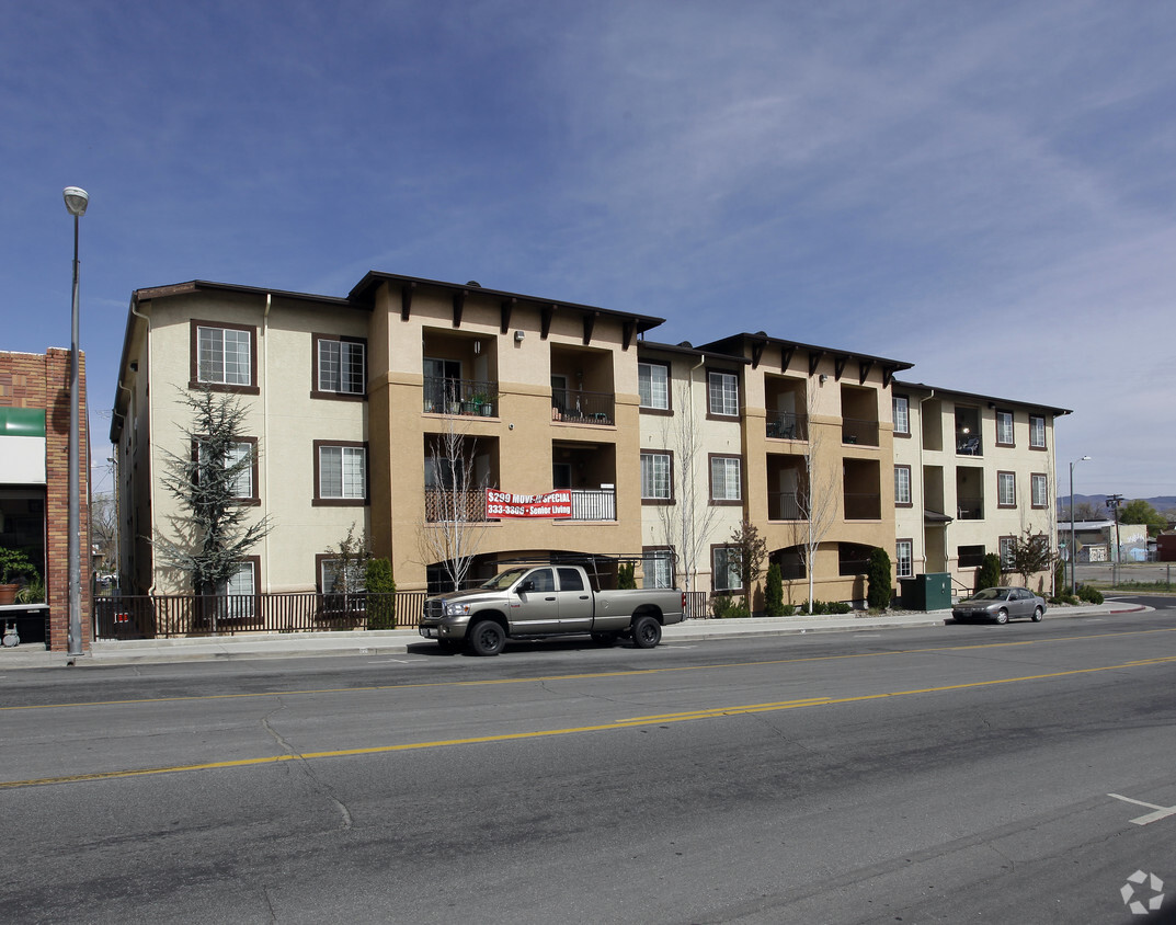 Foto del edificio - Carriage Stone Senior Apartments