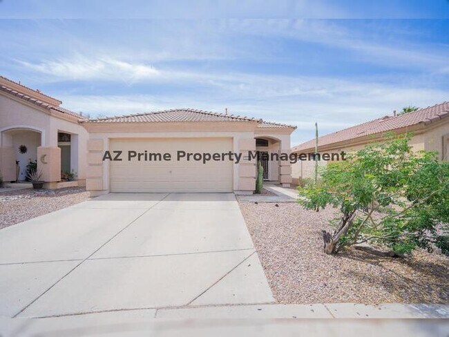 Building Photo - 5039 E Lucia Dr