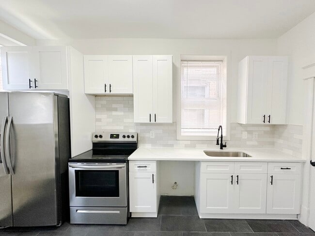 Building Photo - 4167 Botanical Ave