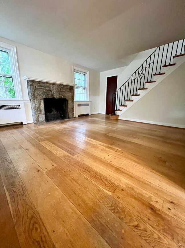 Building Photo - Stunning Single-Family Home in Wyncote! Av...